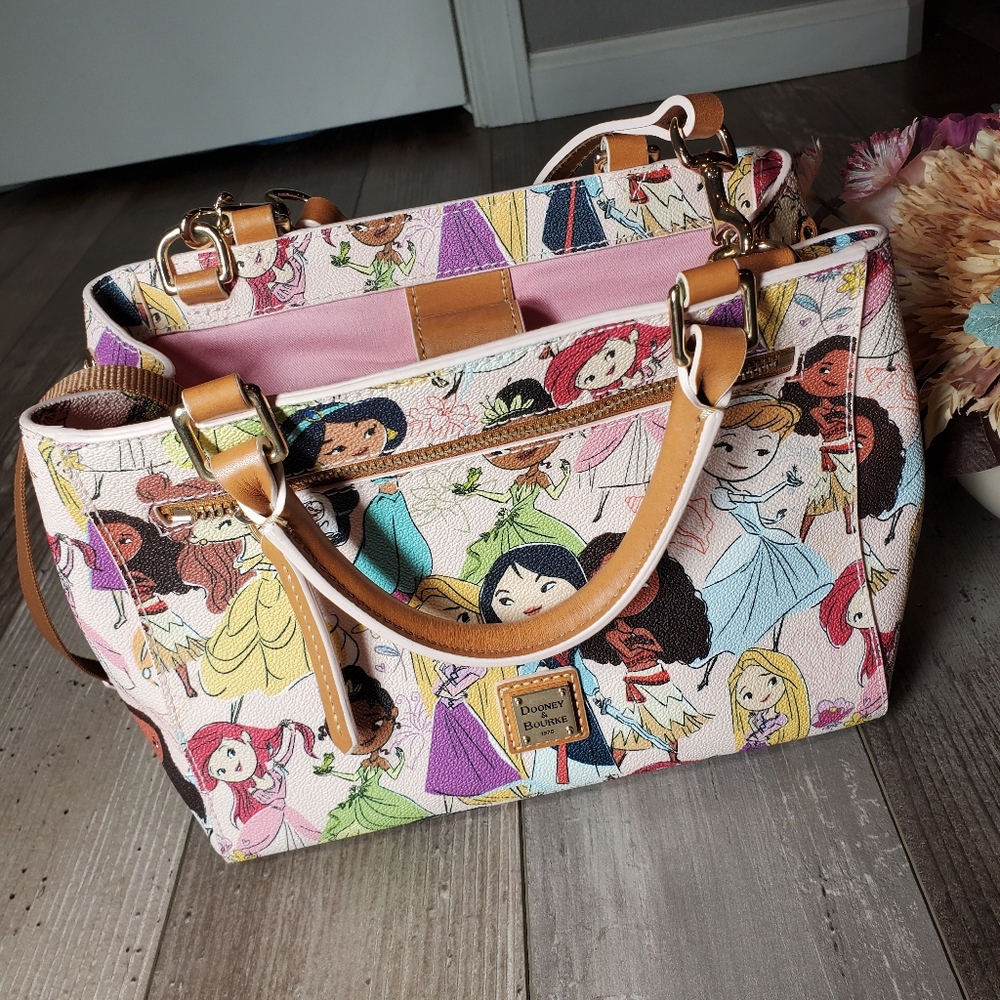 Disney Dooney & Bourke Bag - Disney Princesses - Small Zip Satchel Bag EUC - Picture 3 of 16